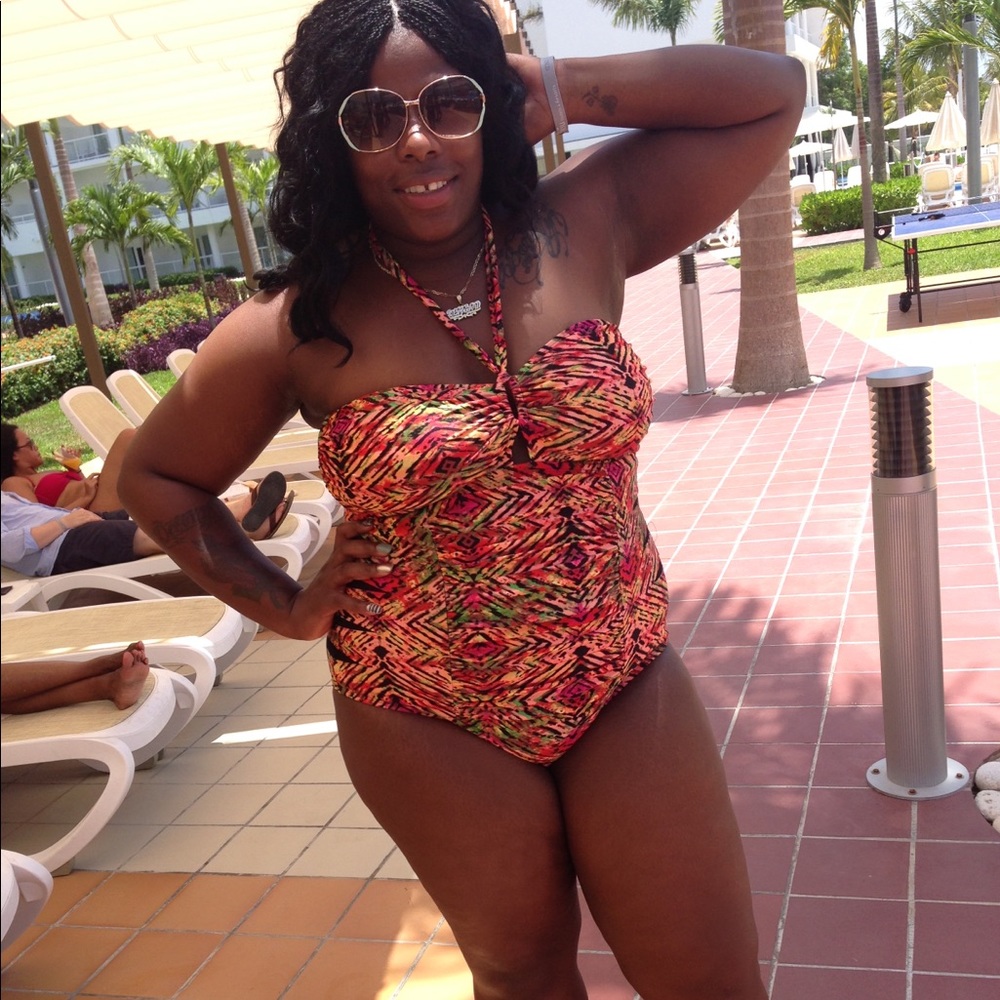 plus size bathing suit. 3x. forever21